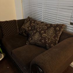 COUCH FREE