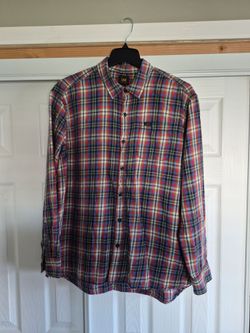 Lee Plaid Button-Up Long Sleeve Shirt for men size XL i want $8 dollars