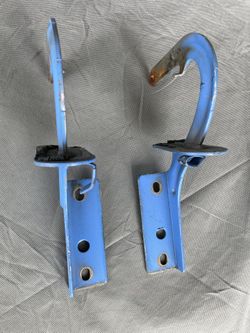 Nissan 720 Hood hinges