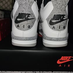 AIR JORDAN 4 RETRO 