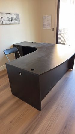 Professional desk