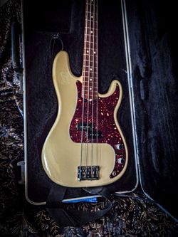 Fender American Precision Bass – USA – Hardshell Case