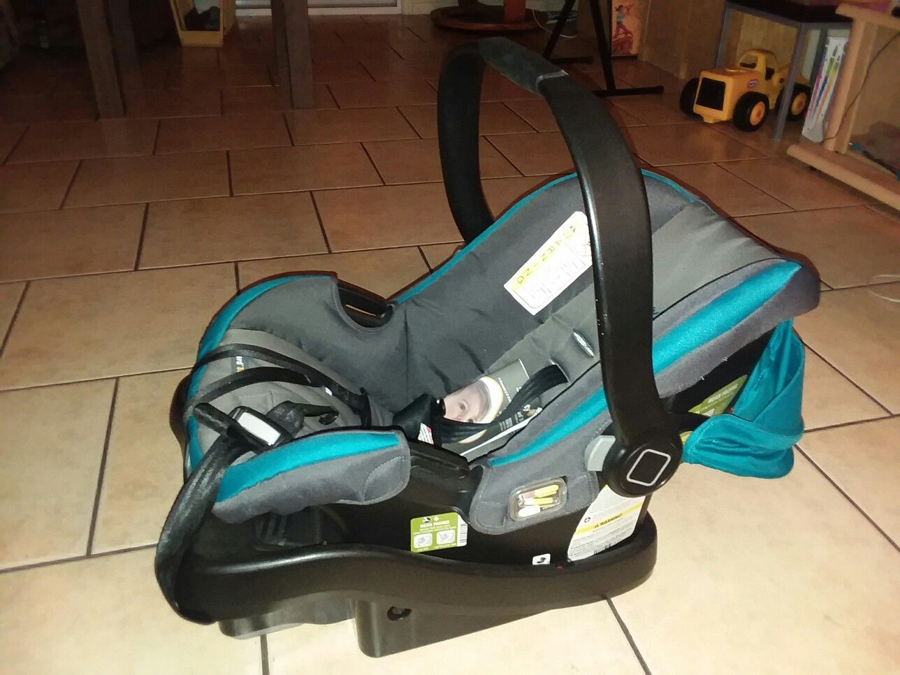 (baby car seat) 4 to 35 pounds