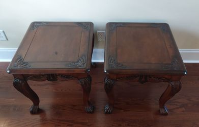 End / side tables