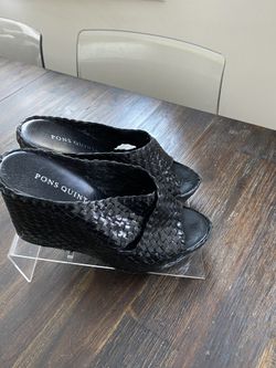 PONS QUINTANA Black Woven leather Esther wedge sandals women Size 40. Condition is Pre-owned. See pictures ask questions and make an offer!