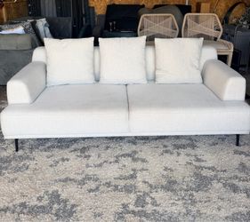 THE RIGHT PATH* ELEGANT AND MODERN SOFA