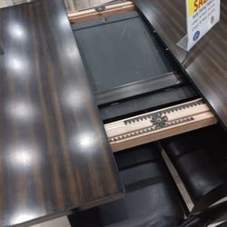 Kelly Dining Room With Bench 