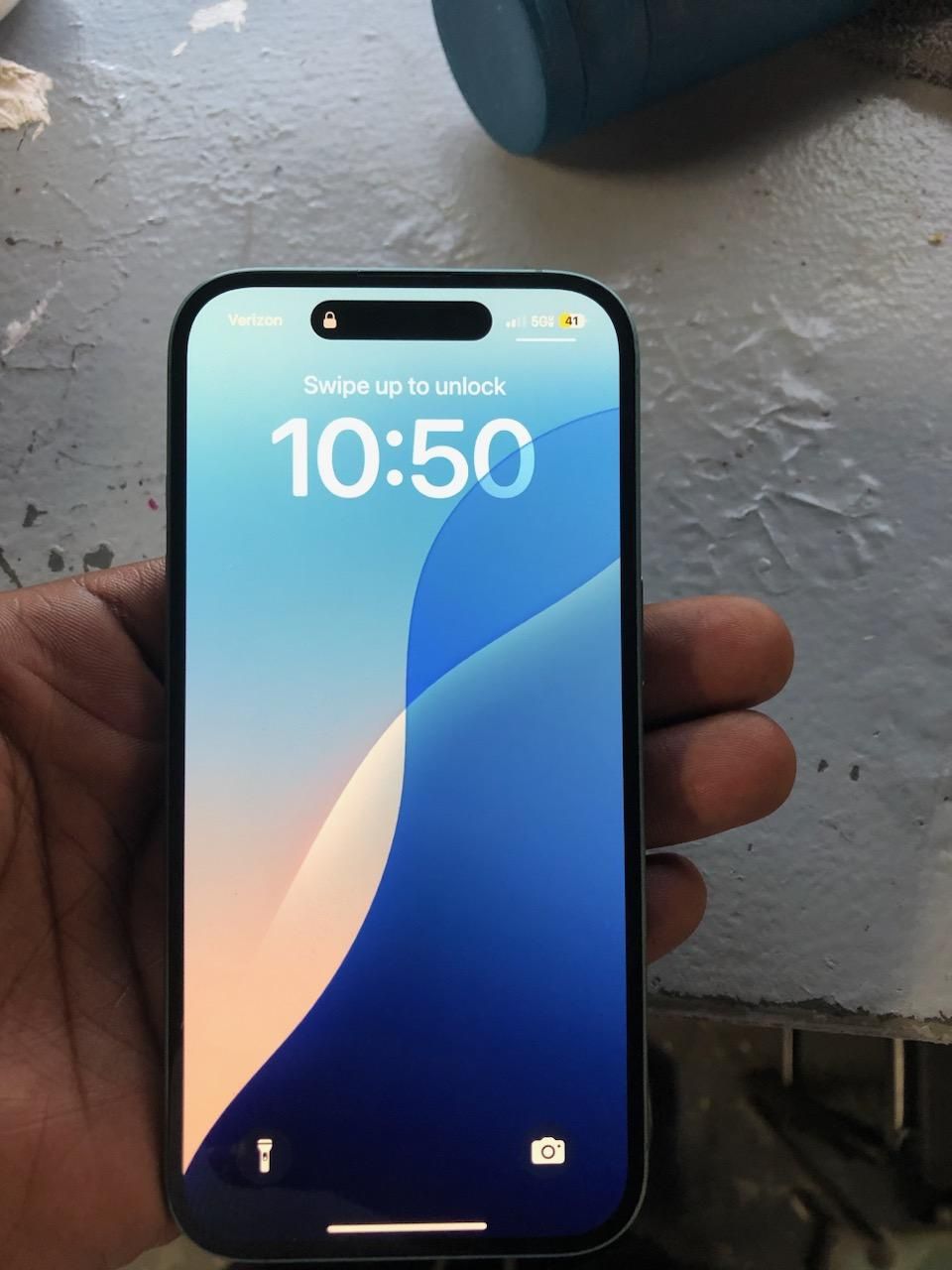iPhone 16