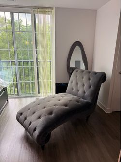Chaise Lounge