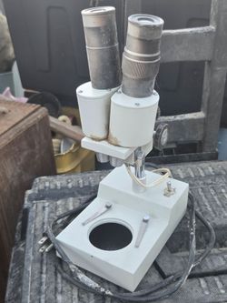 Microscope.