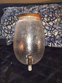 Large drink dispenser