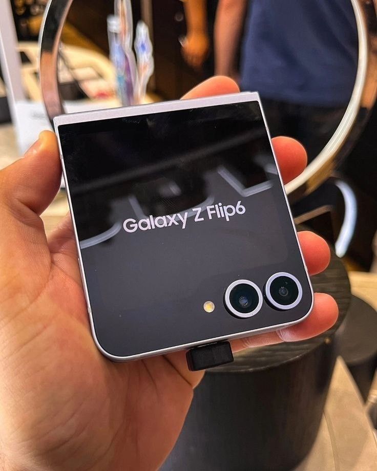 Samsung Galaxy Z Flip 6 256gb Unlocked, FREE Smartwach/ Headphones. Pay $1 Today Rest in payments. NO CREDIT NEEDED FINANCING