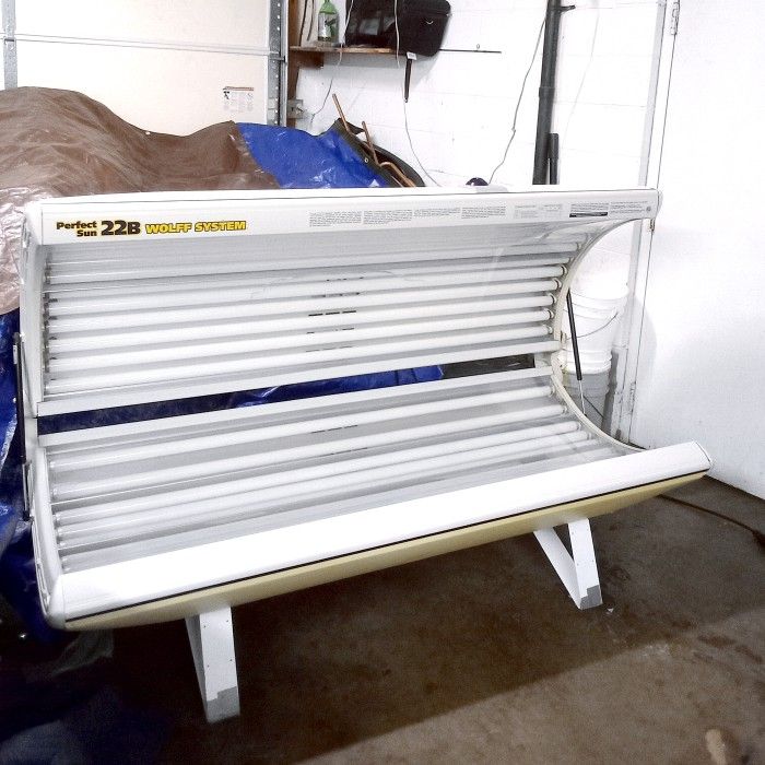 Wolff Perfect Sun 22B 22-Lamp 120V Household Tanning Bed (Uses a Normal 3-Prong Outlet) Newer Lamps

