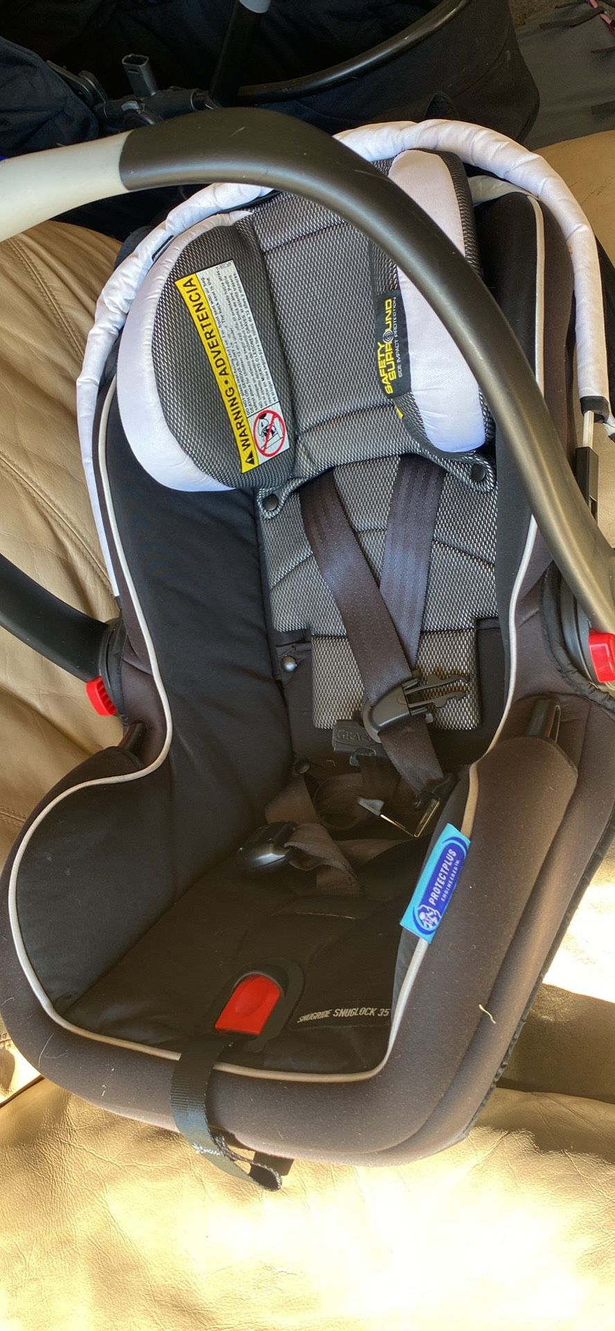 Car Seat $20