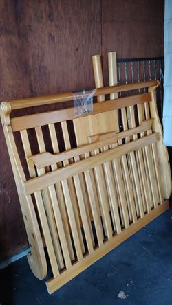 Pine solid wood baby crib GUC