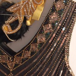 Bellísimo Vestido De Perlas Blancas Con Diseño Color oro 