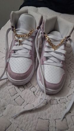 PUMA
WOMENS REBOUND LAYUP SNEAKER