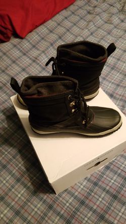 Tammy Hilfiger booths size 9