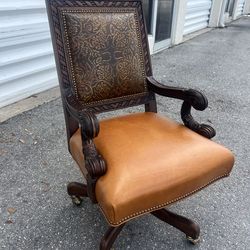 Vintage Hancock & Moore Leather Embossed Western Corkscrew Executive Desk Chair! Excellent condition! Adjustable height
