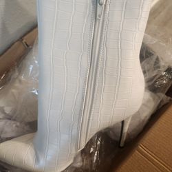 Women's White Boot 