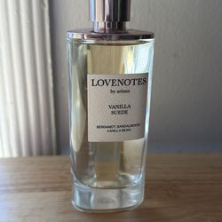 Brand new vanilla suede perfume from Ariana grande