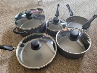 New nonstick cookware set