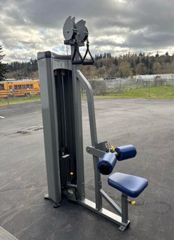 Lat Pull Down Machine