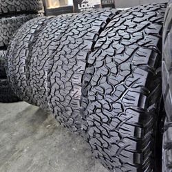 275/65/20 Bfgoodich Vendo Set De Tires En Buenas Condiciones De Vida Las 4