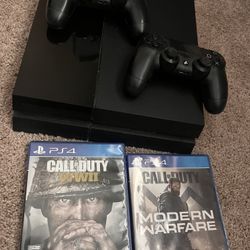 PlayStation 4 PS4 2 Controllers + 2 Games Good Condition Working