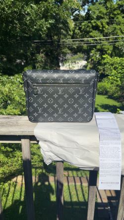 Lv Messenger Bag Unisex