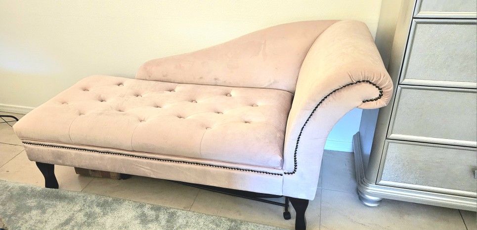 Pink Velvet Chaise Lounger w/ Nailhead TrIm & Hidden Storage