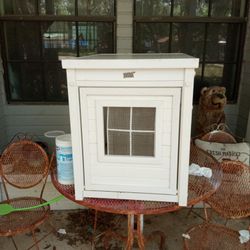 Dog House 