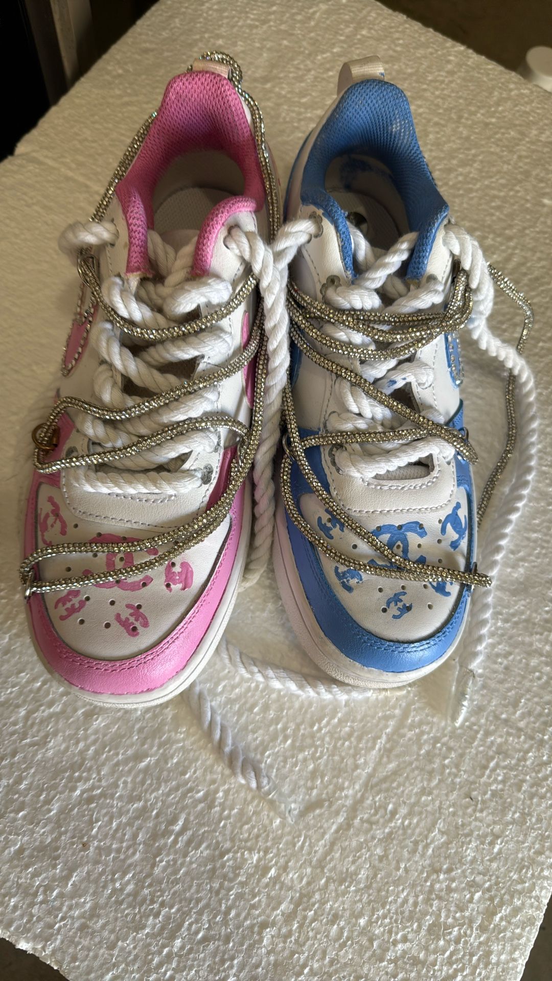 Pre-owned boys Nike shoes Size 5Y Asking price is $35.00 Pick up in Powder Springs Ga 30127