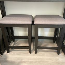 Bar Stools and Table 