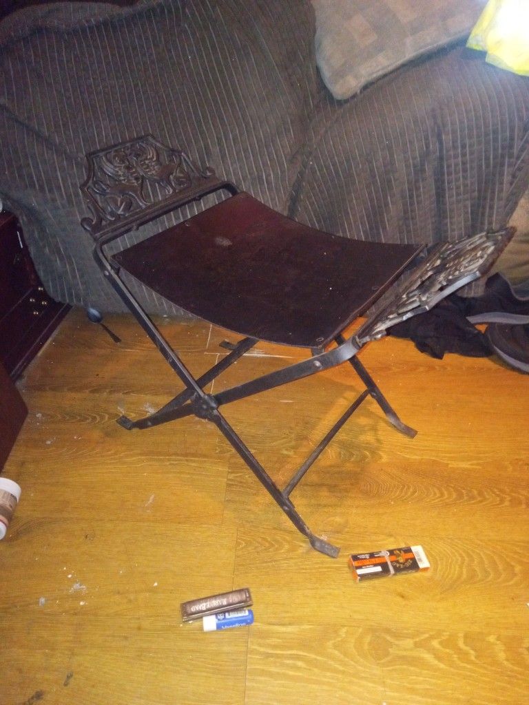 1920s Original Oscar Bruno Griffin Motif Bench