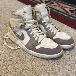 Jordan 1s Mid SE Craft 
