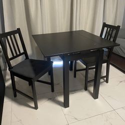 Table & 2 Chairs