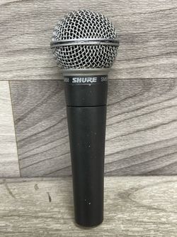 Shure SM58 Dynamic Vocal Microphone (A1D028349)