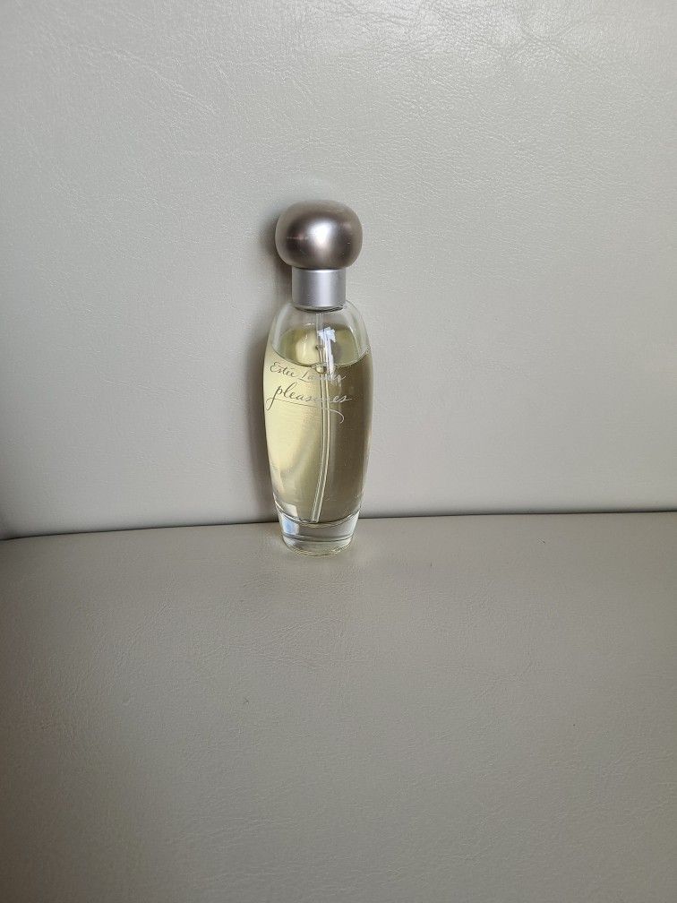 Estee lauder pleasures perfume, 50 ml, used few sprays only,