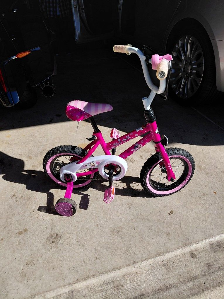 Minnie Mouse Girls Bike With Training Wheels