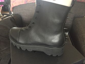 Disturbs Spike Mans Boots