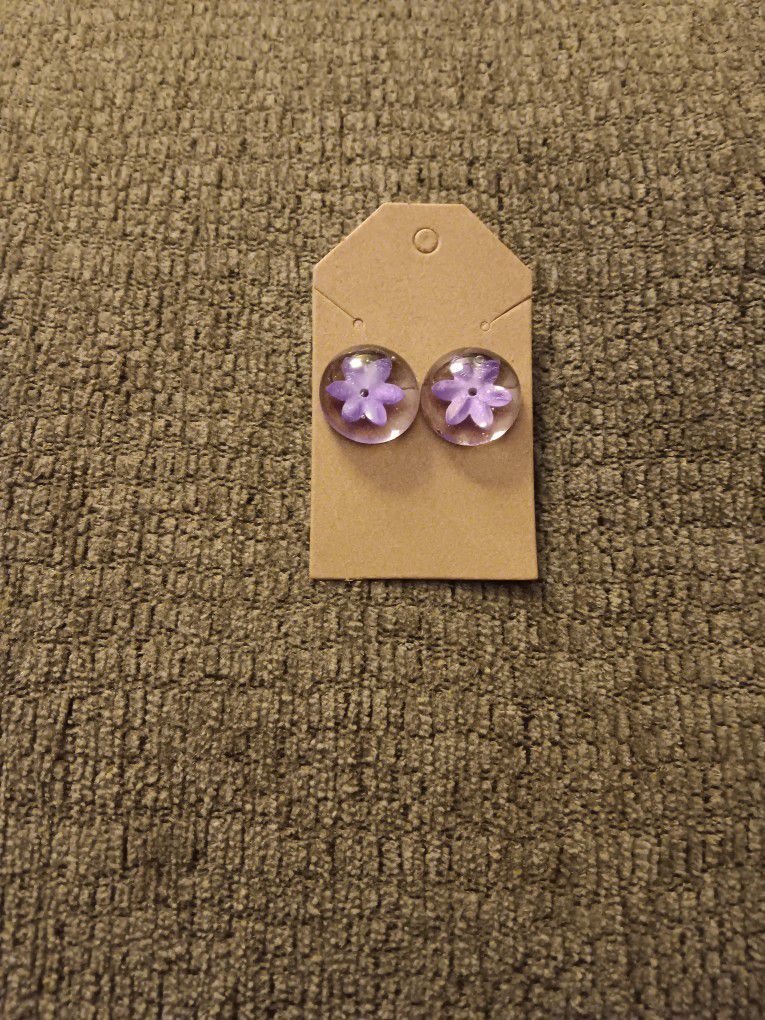 Flower Studs (Purple)