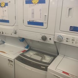 New Scratch And Dent Whirlpool 24”Eletric Laundry Center 6 Months Warranty 