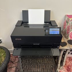 ✨ Epson SureColor P700 13-inch Printer Black