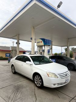 2005 Toyota Avalon