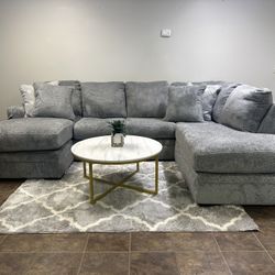NEW Ashley Furniture Casselbury | $1395 / $39 Down | Sectional Couch Sofa U-Shaped Chaise