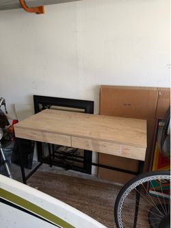 Desk 42x20x30