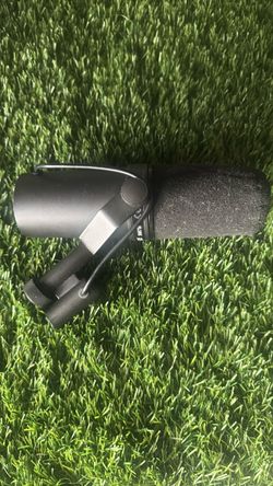 Shure SM7B Dynamic Microphone