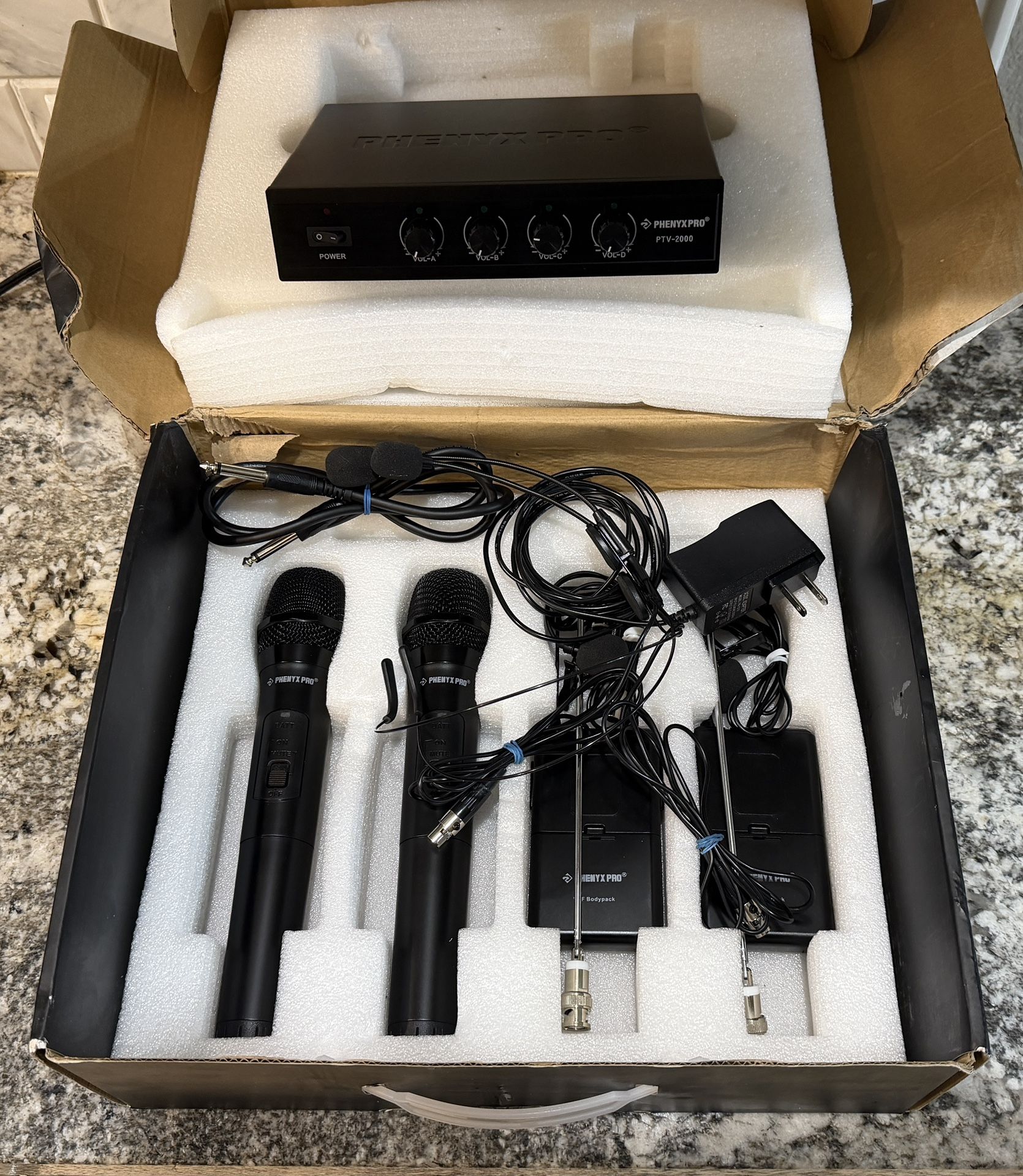 PHENYX PRO PTV-2000 Wireless Microphone System
