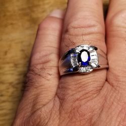 MENS WHITE GOLD W/ BLUE SAPPHIRE 18K
